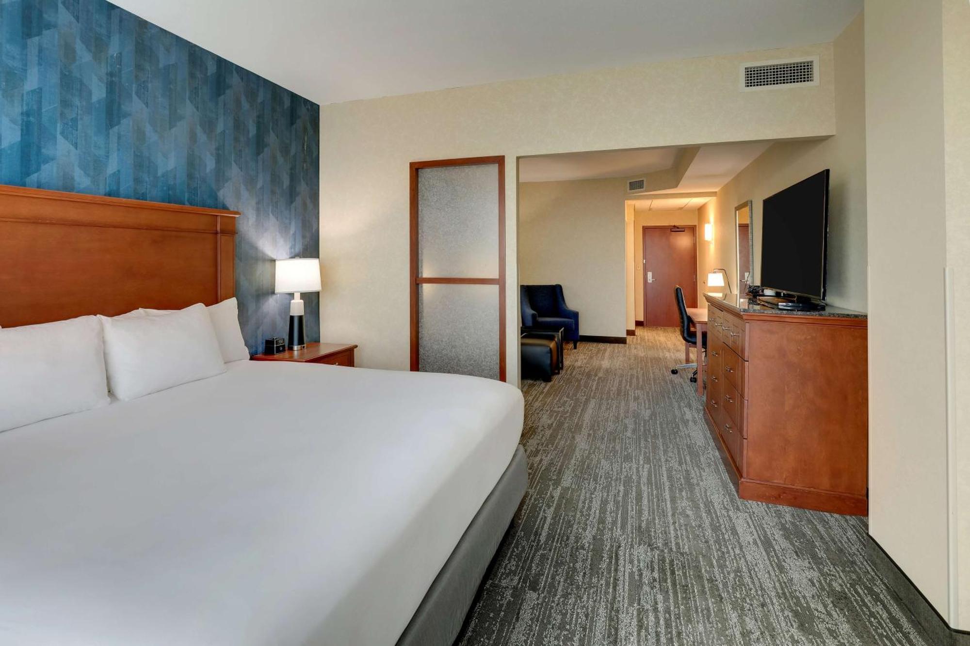 Drury Plaza Hotel Mt Vernon Маунт-Вернон Экстерьер фото
