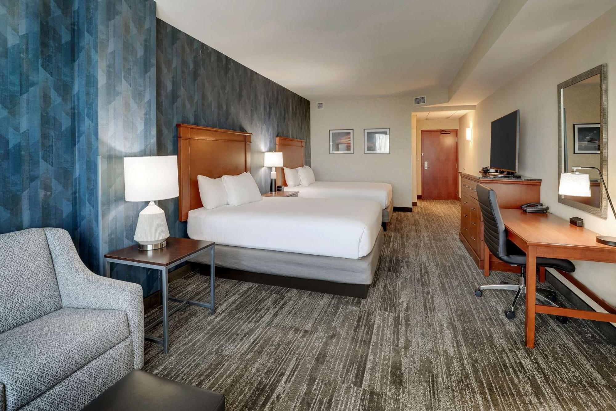 Drury Plaza Hotel Mt Vernon Маунт-Вернон Экстерьер фото